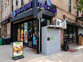 856 Knickerbocker Ave, Brooklyn, NY à louer Photo intérieure– Image 1 sur 12