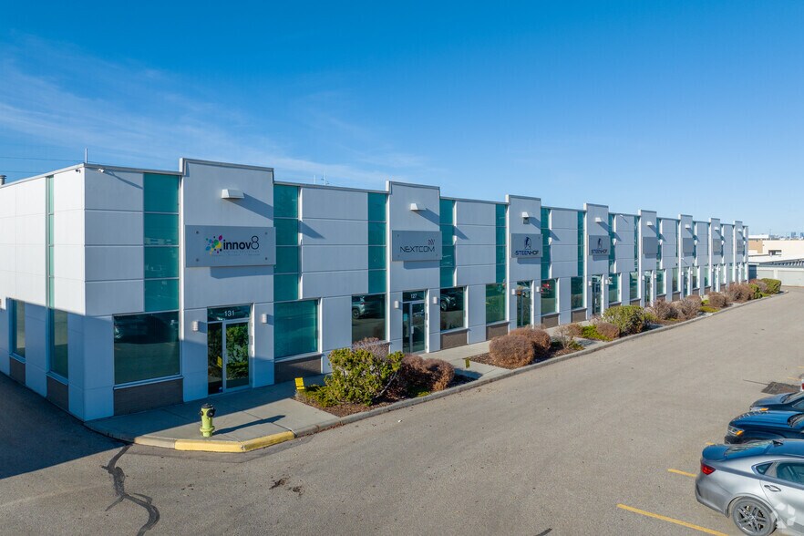 11929 40th St SE, Calgary, AB à louer - Photo de l’immeuble – Image 3 sur 5