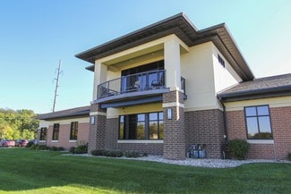 Plus de détails pour 3015 Greyhound Dr, Waterloo, IA - Bureau à louer