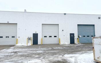 9343-9357 45 Av NW, Edmonton, AB à louer Photo de l’immeuble– Image 1 sur 4