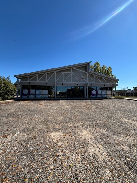 200 Buyers Dr, Dothan, AL à louer - Photo de l’immeuble – Image 3 sur 4