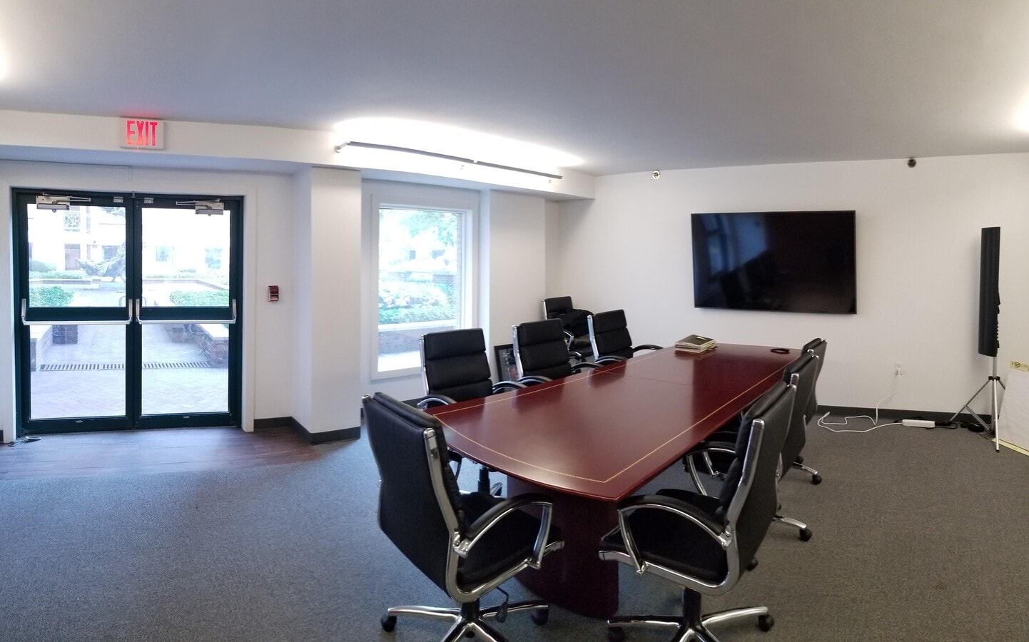 10 Rogers St, Cambridge, MA 02142 - Lot 120 -  - Photo intérieure - Image 1 of 31