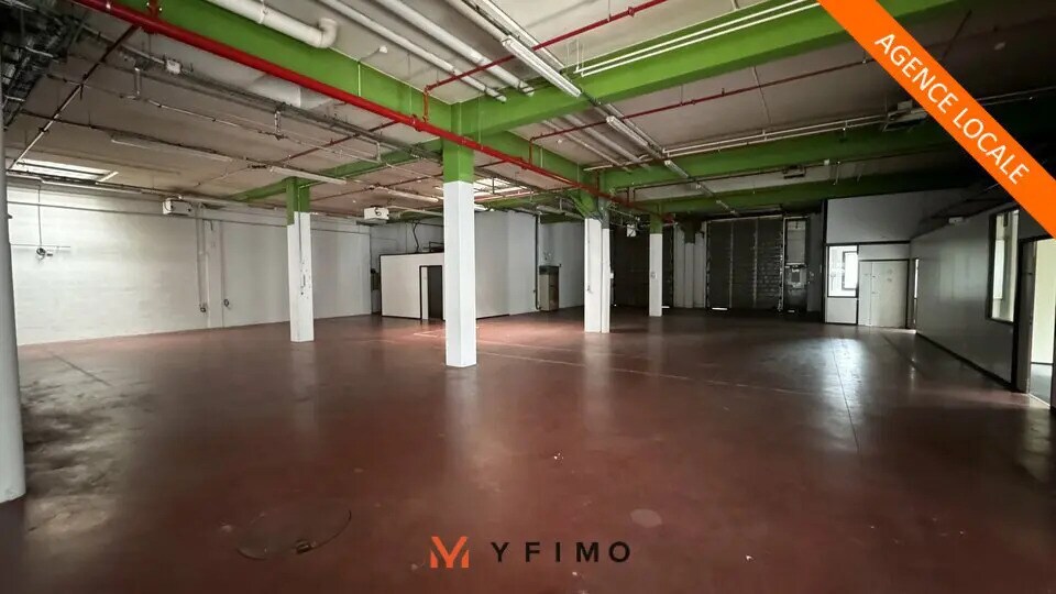 Local d’activités dans Cergy à louer - Photo de l’immeuble – Image 3 sur 7