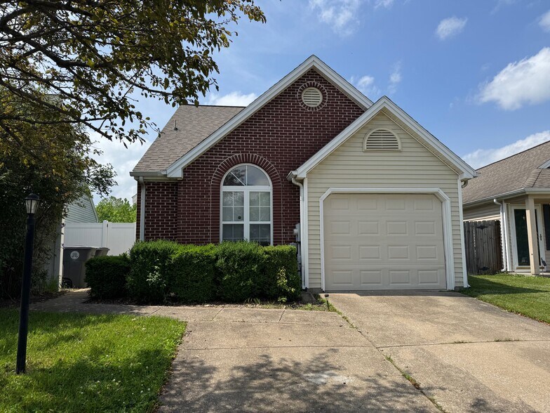 3716 Park Ridge Dr, Evansville, IN à vendre - Photo principale – Image 1 sur 1