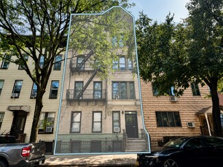 Plus de détails pour 168 India St, Brooklyn, NY - Logement à vendre