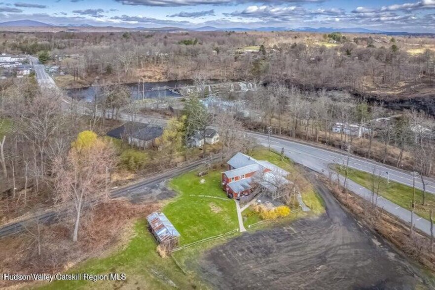 155 Main St, High Falls, NY à vendre - Photo de l’immeuble – Image 2 sur 44