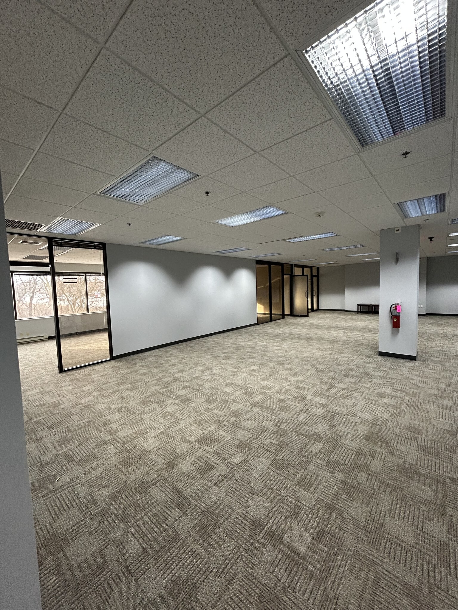 2607 N Grandview Blvd, Waukesha, WI à louer Photo intérieure– Image 1 sur 5