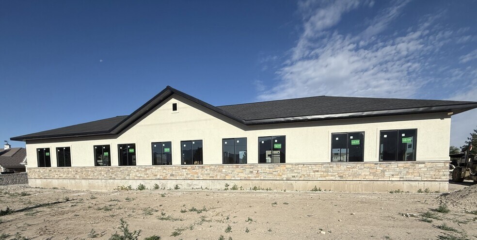 132 S 1100 E, American Fork, UT à louer - Photo de l’immeuble – Image 3 sur 4
