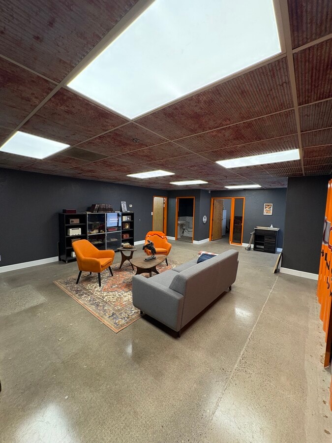 2346 E University Dr, Phoenix, AZ 85034 - Lot 175 - - Photo intérieure - Image 1 of 6