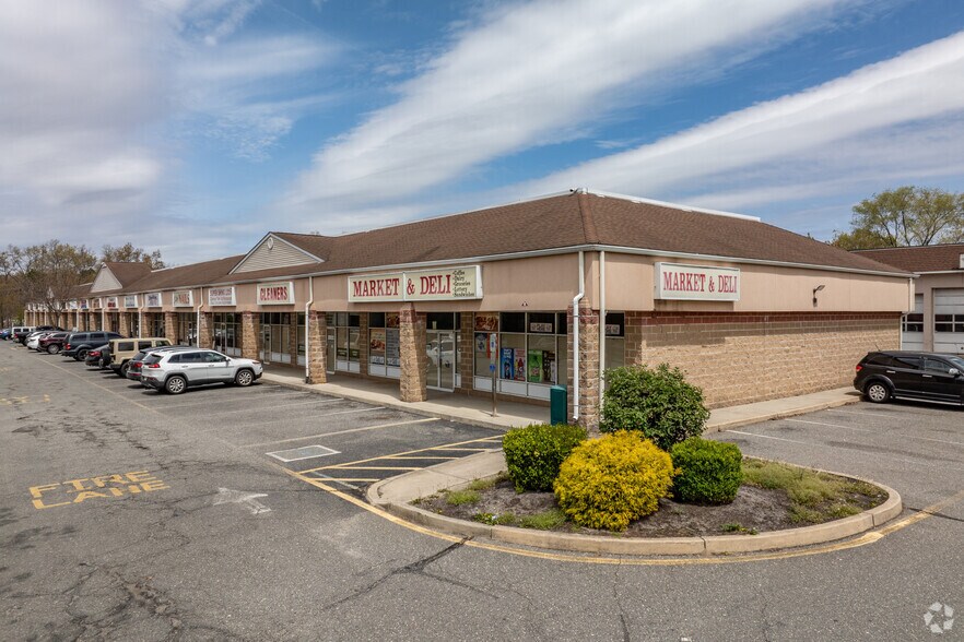 2119 Whitesville Rd, Toms River, NJ à louer - Photo principale – Image 1 sur 10