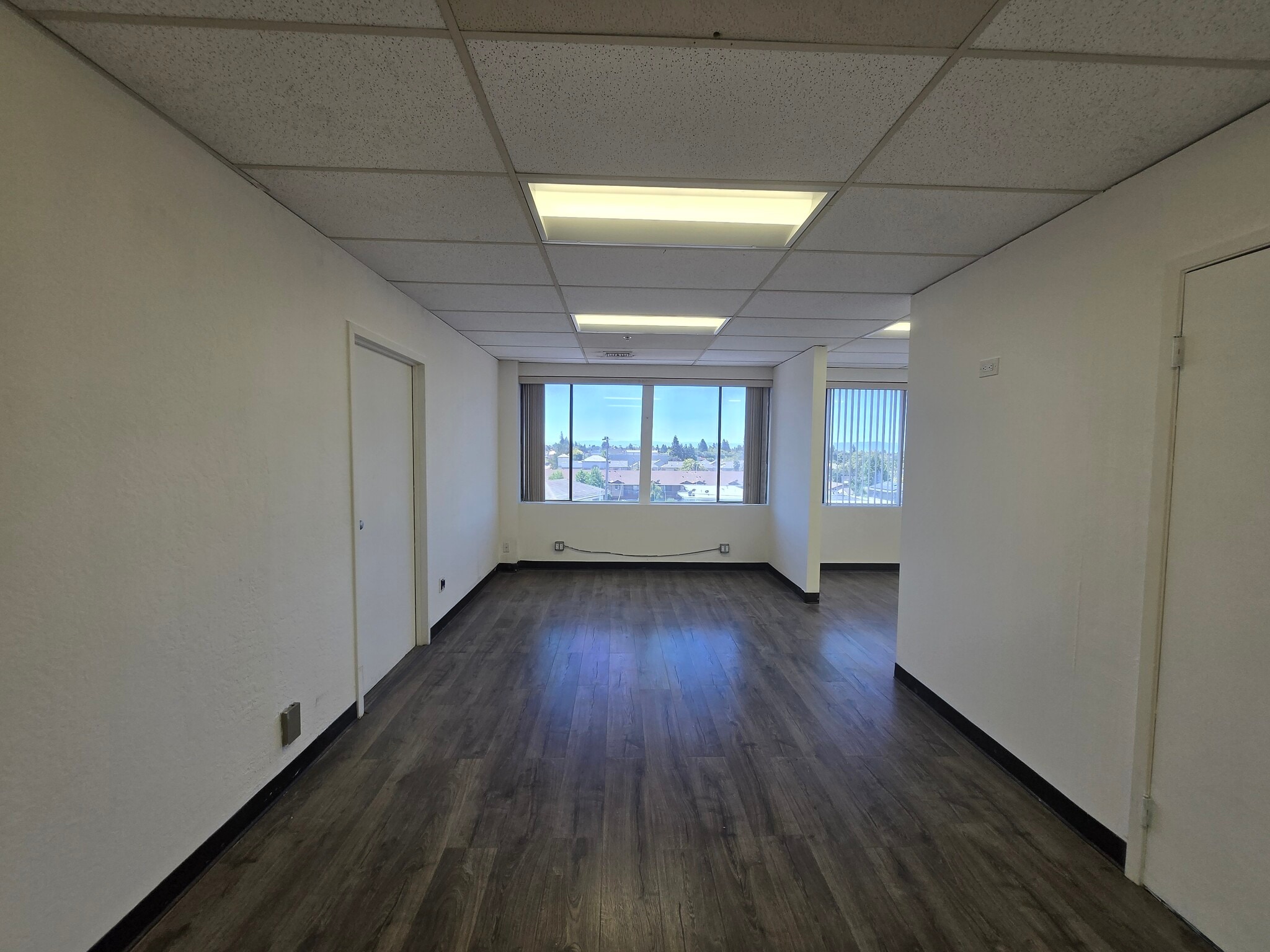 14895 E 14th St, San Leandro, CA à louer Photo intérieure– Image 1 sur 6