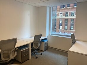 3 Columbus Cir, New York, NY à louer Photo intérieure– Image 1 sur 2