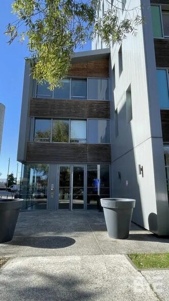 Bureau dans Bordeaux à louer - Photo de l’immeuble – Image 3 sur 9