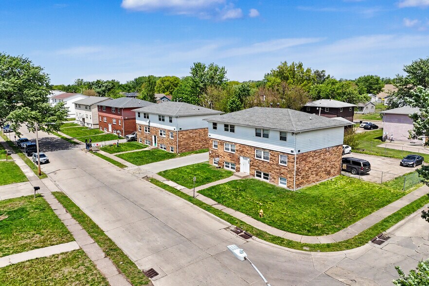 604-702 W 63rd St, Davenport, IA à vendre - Photo de l’immeuble – Image 2 sur 7