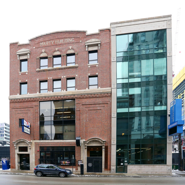 216 W Ohio St, Chicago, IL à louer - Photo de l’immeuble – Image 2 sur 12
