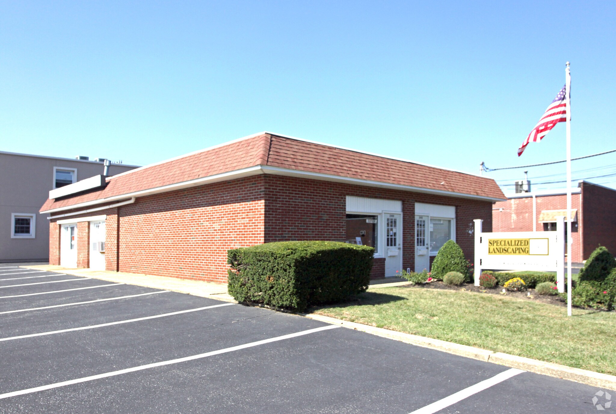 2000-2002 Bellmore St, Oakhurst, NJ à louer Photo principale– Image 1 sur 3