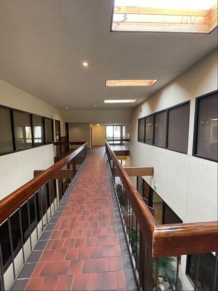 4040 Vineland Ave, Studio City, CA à louer - Photo intérieure – Image 3 sur 7