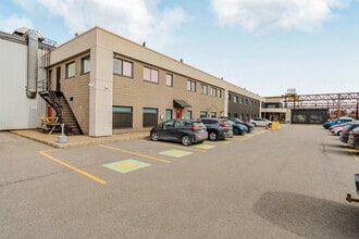807 Rue Marshall, Laval, QC à louer Photo de l’immeuble– Image 1 sur 5