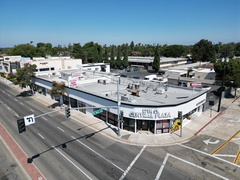 501 W 17th St, Santa Ana, CA à louer - Photo de l’immeuble – Image 3 sur 17
