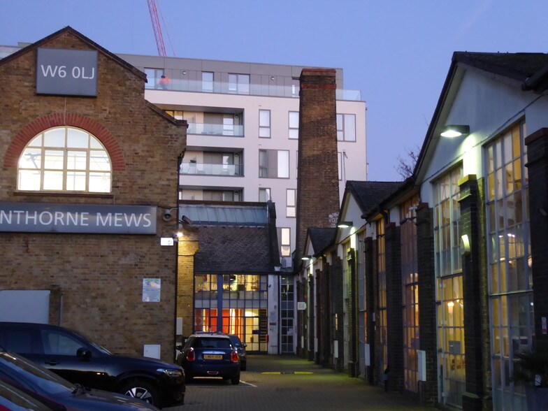 7 Glenthorne Mews, Londres à louer - Photo de l’immeuble – Image 2 sur 5