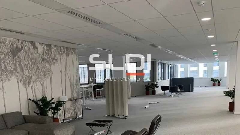 4 Rue Maurice Flandin, Vaulx-en-Velin à louer - Photo de l’immeuble – Image 2 sur 12