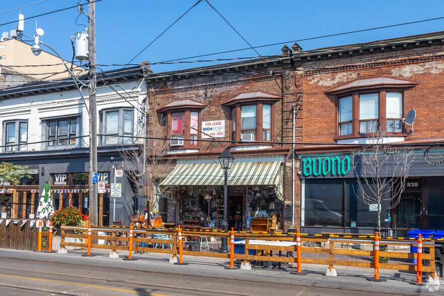 840 College St, Toronto, ON à louer - Photo principale – Image 1 sur 1
