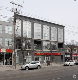 Plus de détails pour 1852 Queen St E, Toronto, ON - Local commercial à louer