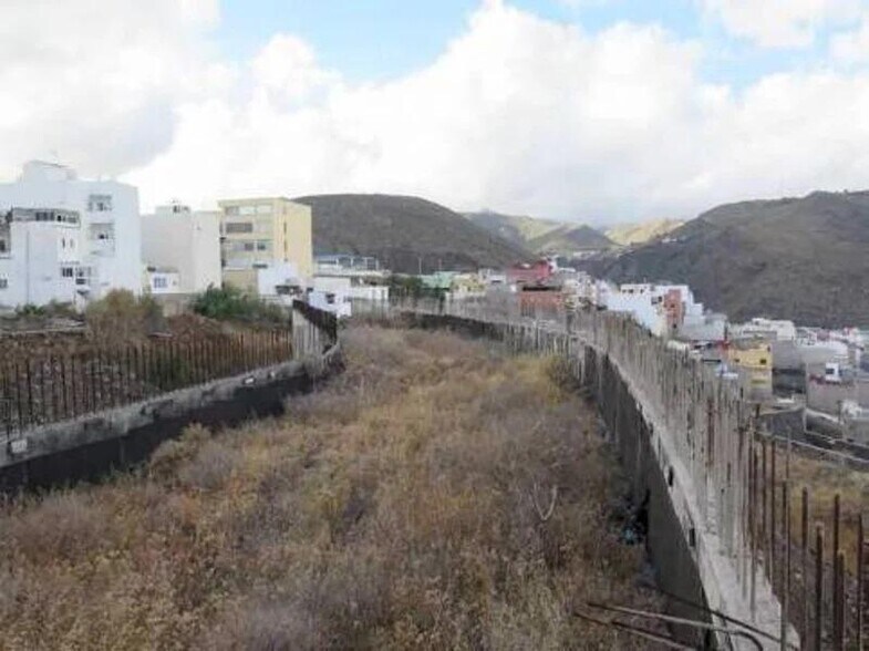 Terrain dans San Cristóbal de La Laguna, Santa Cruz de Tenerife à vendre - Photo de la construction – Image 2 sur 4