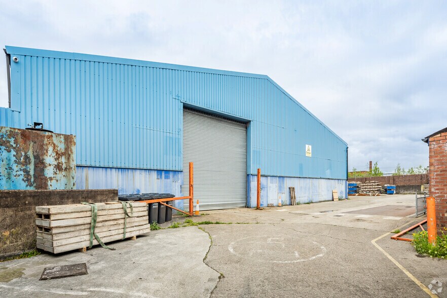 Campbell St, Preston à louer - Photo de l’immeuble – Image 3 sur 4