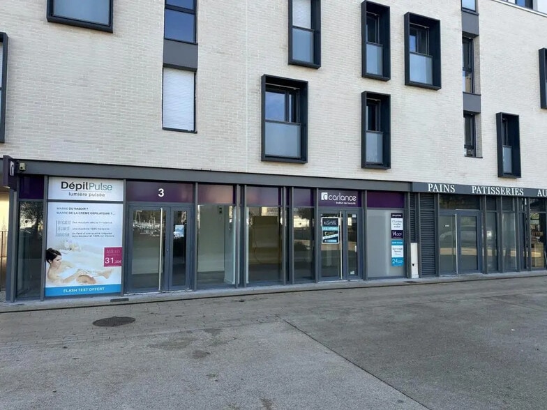 Local commercial dans Luisant à louer - Photo de l’immeuble – Image 1 sur 11
