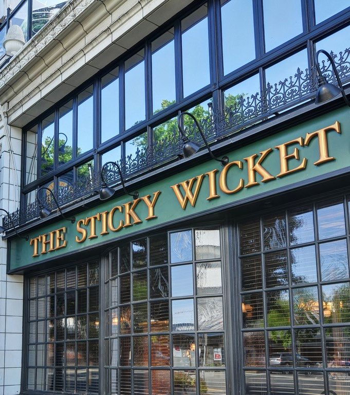 810 Blanshard St, Victoria, BC à louer Photo de l’immeuble– Image 1 sur 11