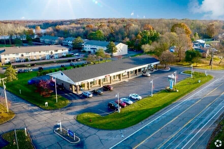 1125 E Michigan Ave, Battle Creek, MI à louer - Aérien – Image 2 sur 12