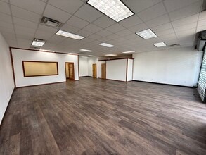 461 Bridgeport Ave, Milford, CT à louer Photo intérieure– Image 2 sur 8