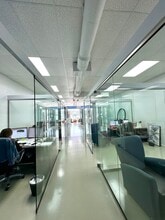 1501-1551 E Commercial Blvd, Oakland Park, FL à louer Photo intérieure– Image 1 sur 5