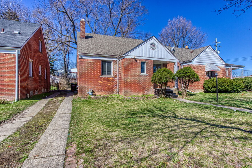 12085 Ashton Ave, Detroit, MI à vendre - Photo de l’immeuble – Image 2 sur 38
