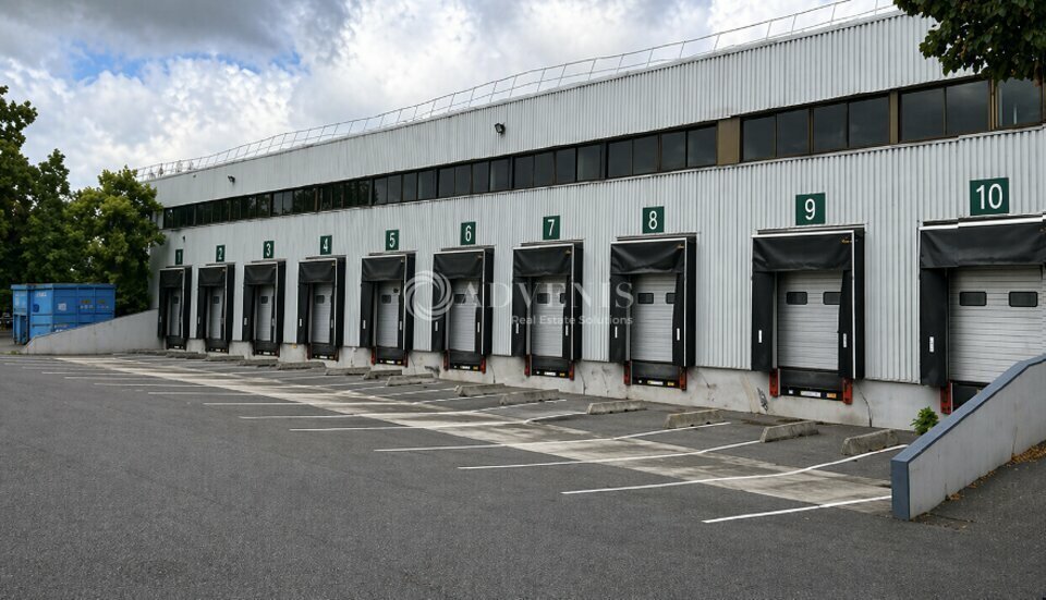 Industriel/Logistique dans Gonesse à louer - Photo de l’immeuble – Image 1 sur 5