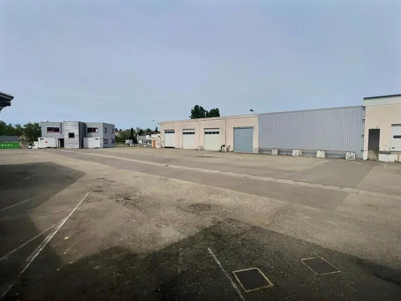 Industriel/Logistique dans Stiring-Wendel à louer - Photo de l’immeuble – Image 3 sur 12