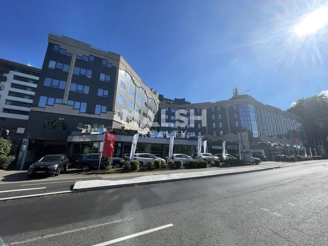 Local d'activités dans Tassin-la-Demi-Lune à vendre Photo de l’immeuble– Image 1 sur 18