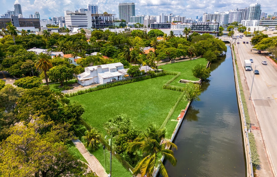 1810 Michigan Ave, Miami Beach, FL à vendre - Photo de l’immeuble – Image 3 sur 13
