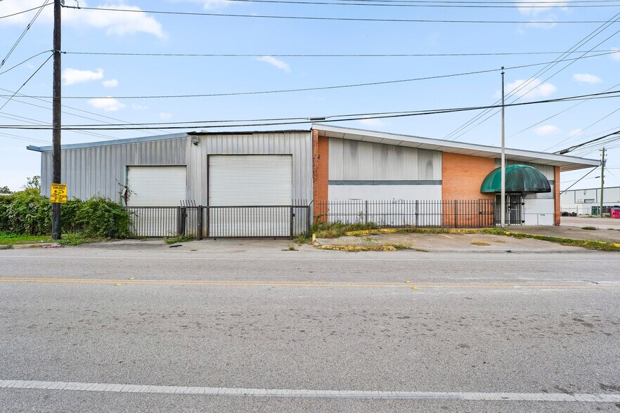 16144 Market St, Channelview, TX à vendre - Photo principale – Image 1 sur 31
