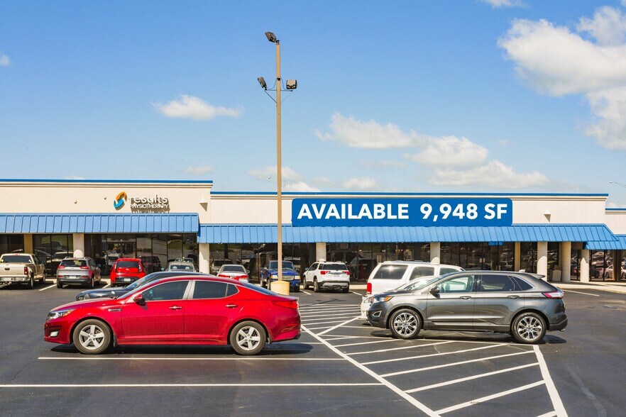 900 Conference Dr, Goodlettsville, TN à louer - Photo de l’immeuble – Image 3 sur 9