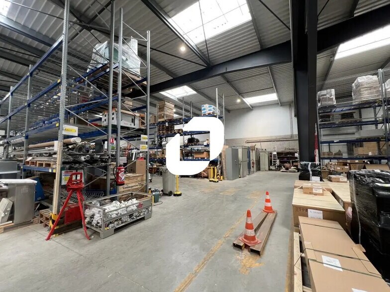 Bureau dans Lesquin à louer - Photo de l’immeuble – Image 2 sur 11