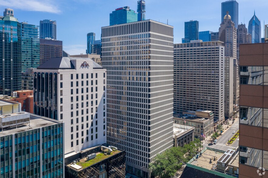 625 N Michigan Ave, Chicago, IL à louer - Photo principale – Image 1 sur 12