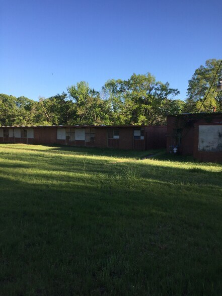 1017 Dolvin Ave, Union Point, GA à vendre - Photo de l’immeuble – Image 3 sur 11