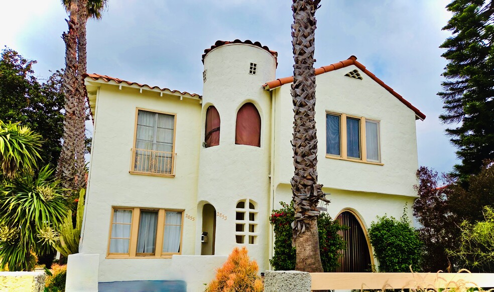 2853 Buckingham Rd, Los Angeles, CA à vendre - Photo de l’immeuble – Image 3 sur 14