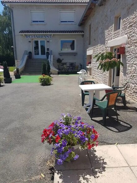 Local commercial dans Asnières-sur-Saône à vendre - Photo de l’immeuble – Image 3 sur 6