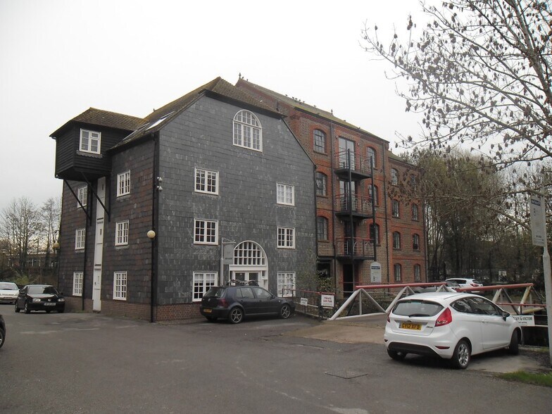 Mill Ln, Uckfield à vendre - Photo de l’immeuble – Image 3 sur 4