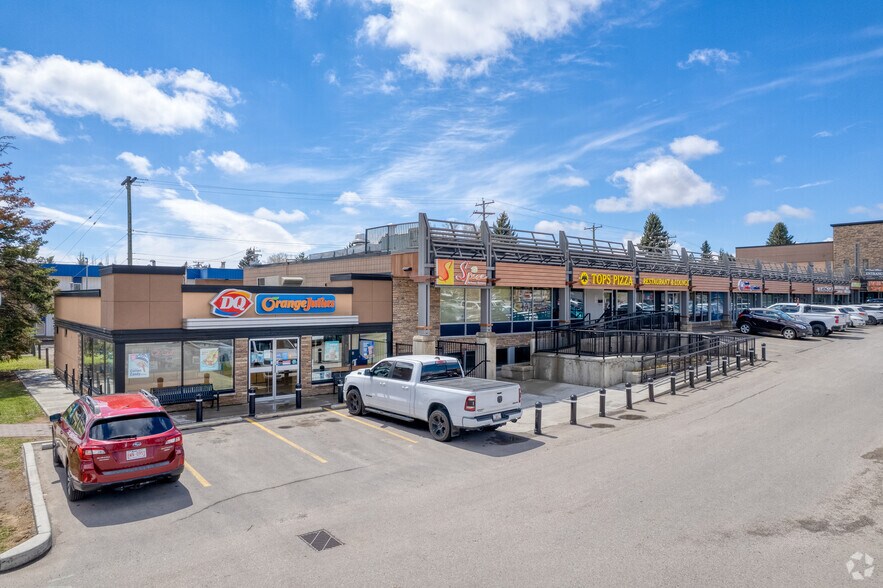 9919 Fairmount Dr SE, Calgary, AB à louer - Photo de l’immeuble – Image 3 sur 8