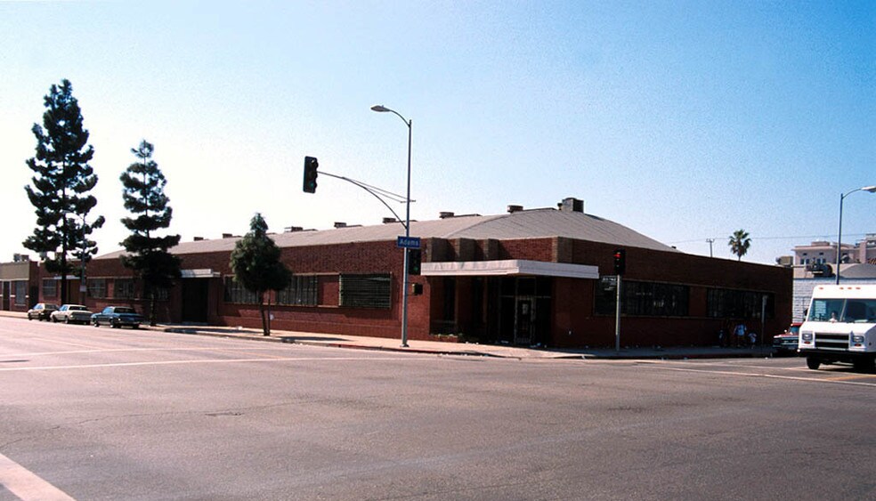 2601 S Broadway, Los Angeles, CA à louer - Photo de l’immeuble – Image 2 sur 6