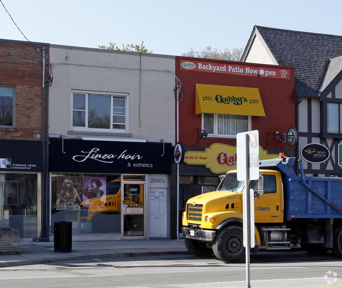 2897 Bloor St W, Toronto, ON à vendre - Photo de l’immeuble – Image 3 sur 3